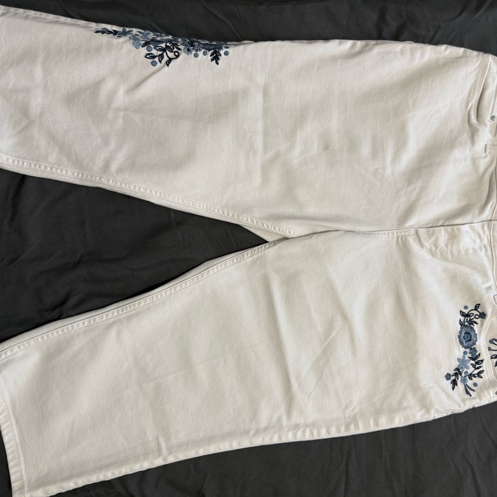 Coldwater Creek White Denim with Blue Floral Embroidery